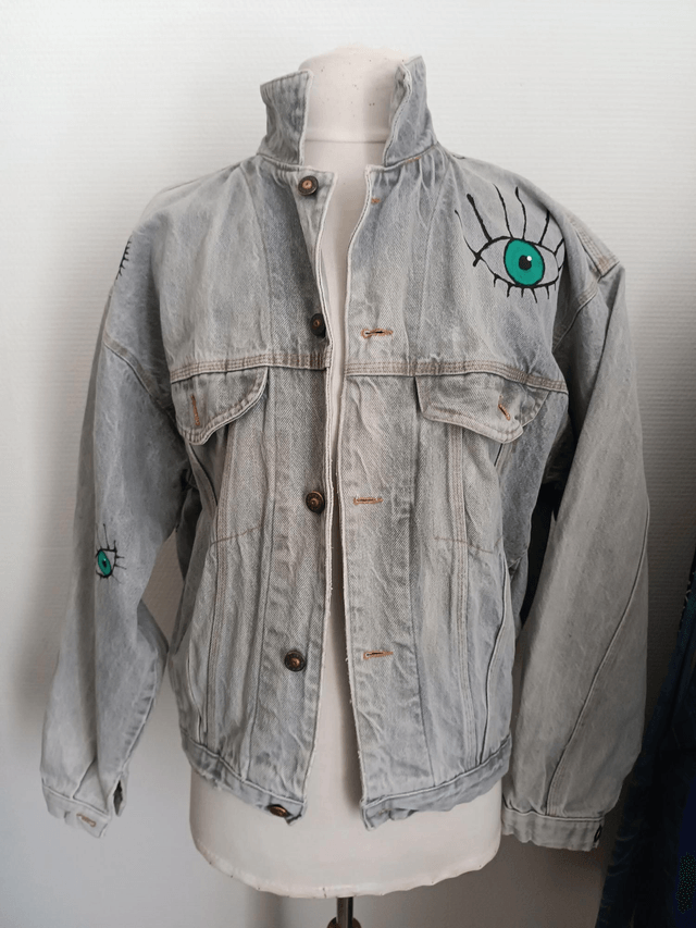 Jacket Eye