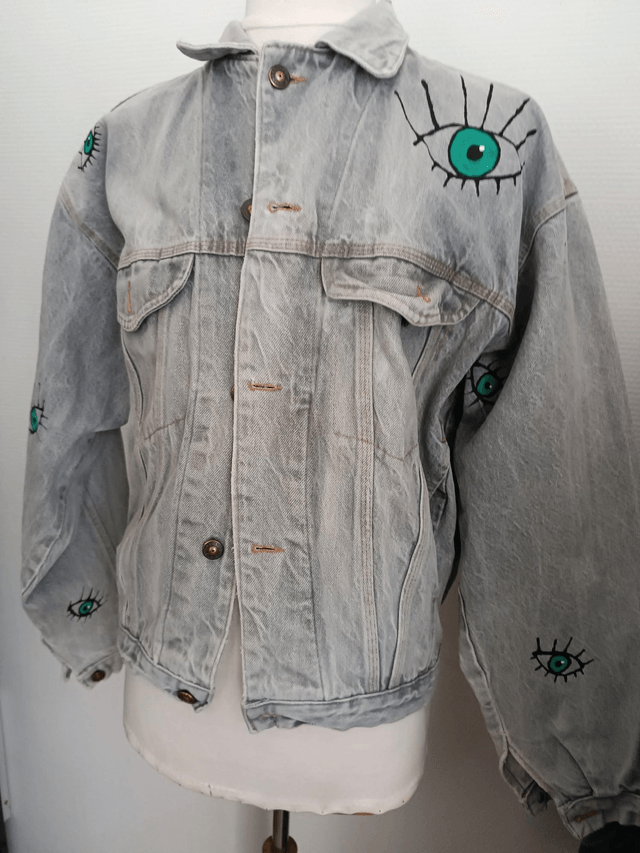 Jacket Eye